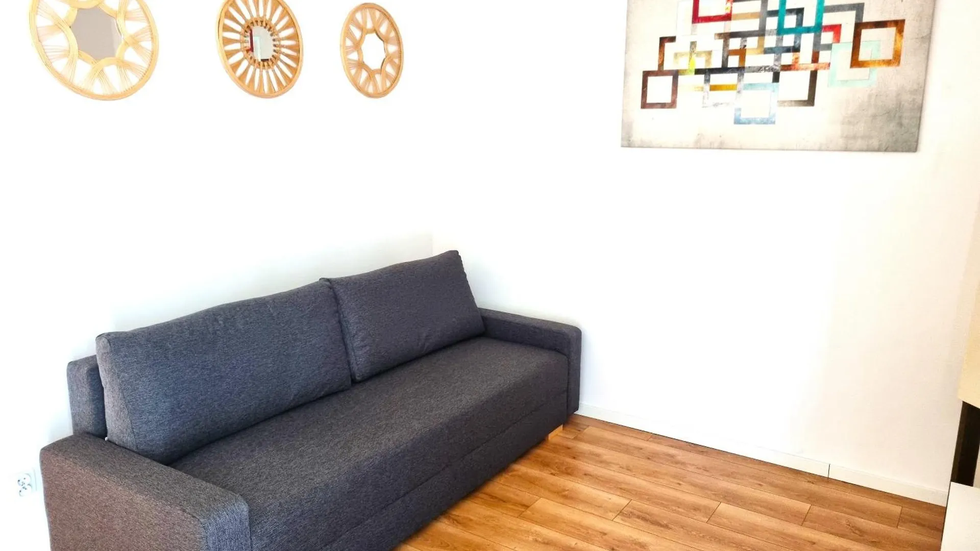 Apartament Dla 2 Osob Przy Plywajacych Basenach Zakrzowek Apartment Krakow